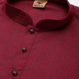 Manyavar Men Maroon Kurta with Churidar image 2