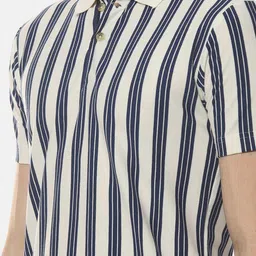 Campus Sutra Men Off-White Striped T-shirt image 2