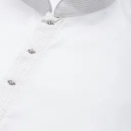 Manyavar Men Solid Kurta with Pyjamas image 2