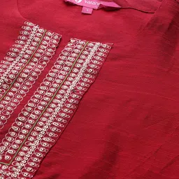 Varanga Women Maroon Yoke Design Kurta image 3