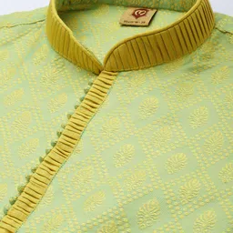 Manyavar Men Green Pure Cotton Ethnic Motifs Woven Design  Kurta with Pyjamas image 2