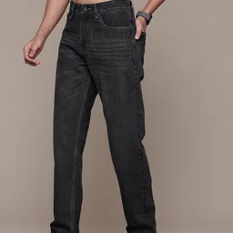 Roadster Men Relaxed Fit Light Fade Jeans image 2