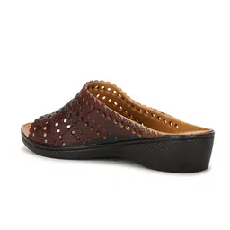 Sandak by Bata Women Maroon Open Toe Flats image 3