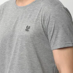 mack jonney VIMAL JONNEY Men Grey Melange & Navy Blue Solid Night Suit image 5