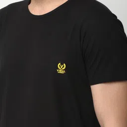 mack jonney VIMAL JONNEY Men Black & Grey Solid Night suit image 2