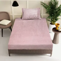 Arrabi Pink 300 TC Single Woollen Bedsheet with 1 Pillow Cover image 2
