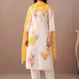 Indo Era Women Floral Embroidered Regular Thread Work Kurta with Trousers & With Dupatta image 4