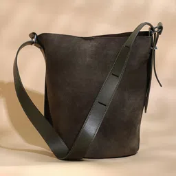 HAUTE SAUCE by Campus Sutra Suede Structured Shoulder Bag with Tasselled-picture-12