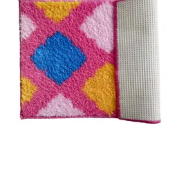 Athom Trendz  Set of 3 Pink Patterned Anti Slip Bath Rugs image 4