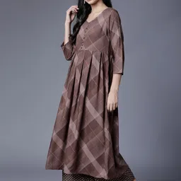 Vishudh Women Brown Printed Kurta with Palazzos image 3