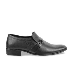 Metro Men Black Textured Leather Formal Slip Ons image 4