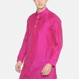 Sethukrishna Men Pink Solid Straight Kurta image 3