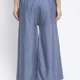 GRACIT Women Grey & Navy Blue Solid Flared Palazzos image 3