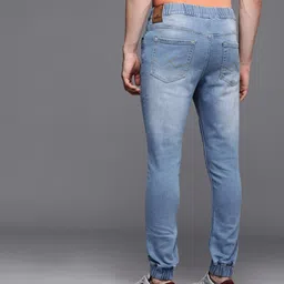 WROGN Men Blue Jogger Heavy Fade Stretchable Jeans image 3
