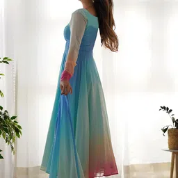 GoSriKi Women Colourblocked Regular Kurta with Trousers & With Dupatta image 5