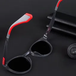 Voyage Unisex Round Sunglasses with Polarised and UV Protected Lens 895PMG4457Z image 2