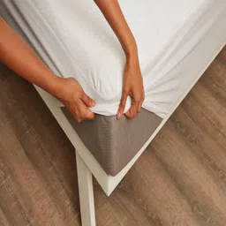 wakefit White Waterproof Queen Size Mattress Protector image 2