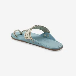 THE MADRAS TRUNK Women One Toe Kolhapuri Sandals image 5