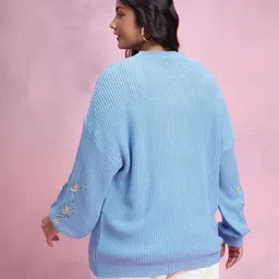 DressBerry Curve Plus Size Embroidered Sleeves Ribbed Pullover image 4