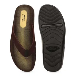 Bata Men Brown Sandals image 2