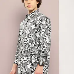 Kook N Keech Pure Cotton Tom& Jerry Printed Drop-Shoulder Sleeves Oversized Casual Shirt image 4