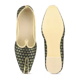 DESI COLOUR Men Black Woven Design Mojaris image 3