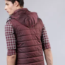 HIGHLANDER Men Burgundy Solid  Hooded Padded Jacket image 4