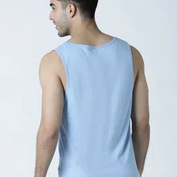 Huetrap Men Blue Printed Scoop Neck T-shirt image 3