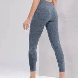 HRX by Hrithik Roshan WomenSeamless Antimicrobial & Rapid-Dry Slim Fit Training Tights image 4