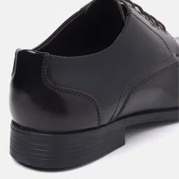 INVICTUS Men Round-Toe Formal Derbys image 2