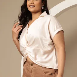 Sztori Plus-Size Extended Sleeves Twisted Crop Top image 4