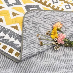 URBAN SPACE White & Yellow Geometric AC Room Double Bed Blanket image 2