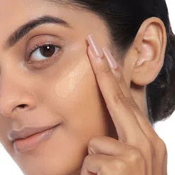 Makeup Revolution London Fast Base Stick Foundation - F7 6.2g image 2