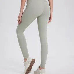 JC Collection Dry Fit Ankle-Length Tights image 3