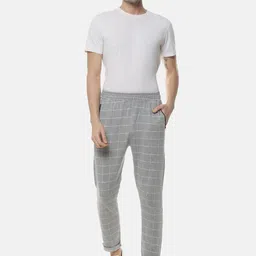 Campus Sutra Men Grey & White Checked Track Pants image 2