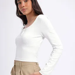 glitchez Serenity Meets Style Scoop Neck Crop Fitted Top image 4
