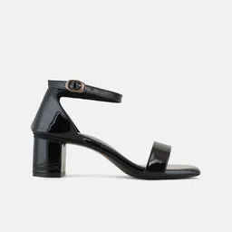 Rubeezz Block Sandals with Buckles image 5