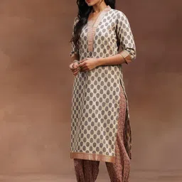 Libas Women Floral Printed Regular Gotta Patti Pure Cotton Kurta with Salwar & With Dupatta image 5