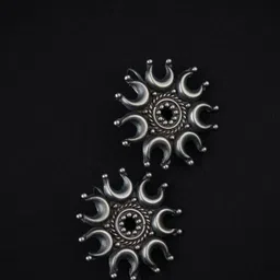 House of Aadyaa 92.5 Silver Garnets Chandrakor Motif Set image 3