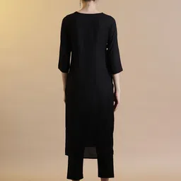 STYLEBAAZI V-Neck Sequinned Gotta Patti Straight Kurta With Trouser & Dupatta image 5