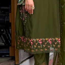 Indo Era Floral Embroidered V Neck Panelled A Line Kurta With Trousers & Dupatta image 5