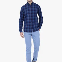 Kuons Avenue Men Blue Smart Slim Fit Checked Casual Shirt image 3