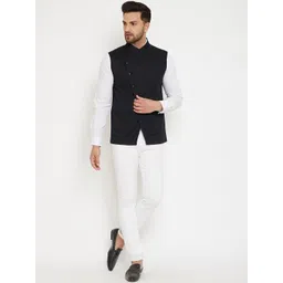Hypernation Men Black Cotton Solid Woven Satin Twill Nehru Jacket image 4