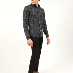 LINDBERGH Men Slim Fit Printed Casual Shirt image 4