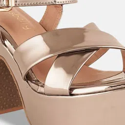 DressBerry Block Heel Sandals with Buckles image 2