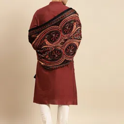 KISAH Men Maroon & White Kurta with Churidar & Shawl image 2