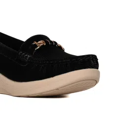 Jove Textured Round Toe Wedge Heel Loafers image 5