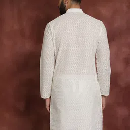 Anug by SOJANYA Men Cream-Coloured Floral Embroidered Thread Work Cotton Kurta image 4