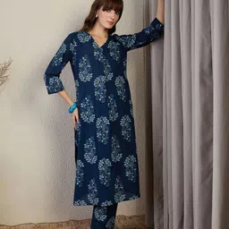 Indo Era Floral Printed V-Neck A-Line Pure Cotton Kurta With Trousers image 3