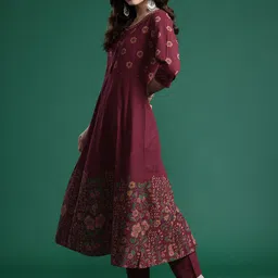 Indo Era Floral Printed Pure Cotton Kurta with Trousers & Dupatta image 5